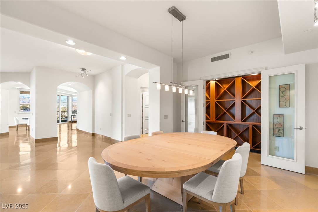 9103 Alta Drive 501