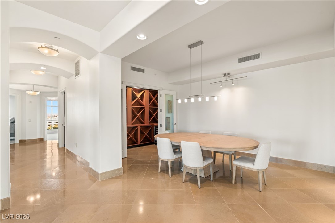 9103 Alta Drive 501