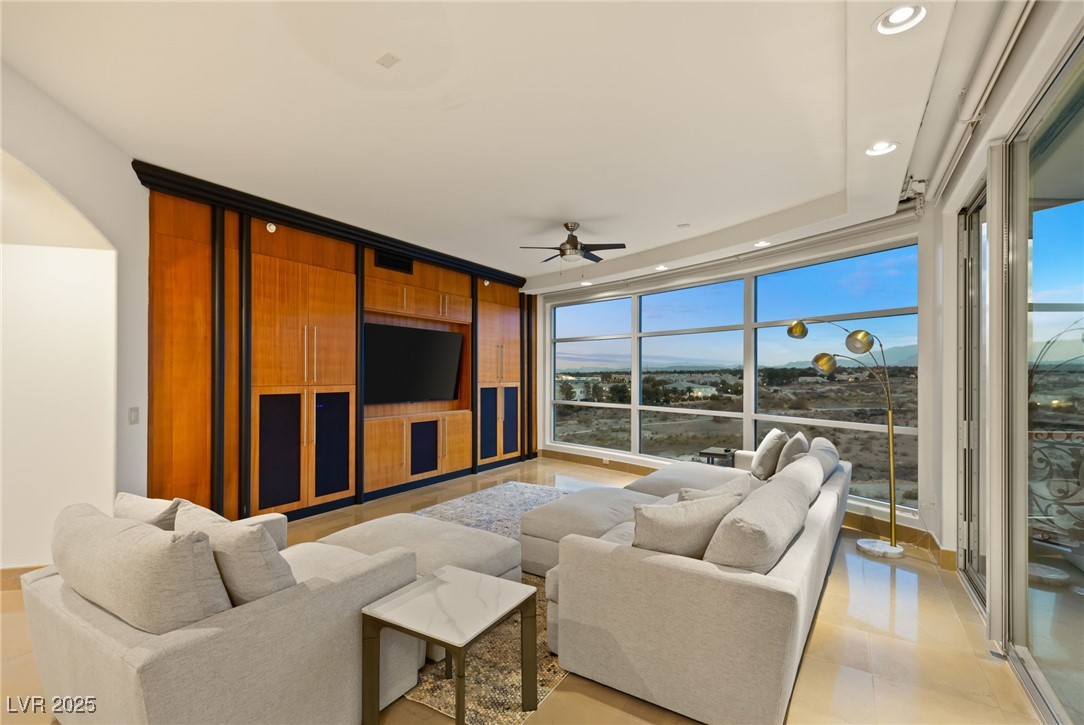 9103 Alta Drive 501
