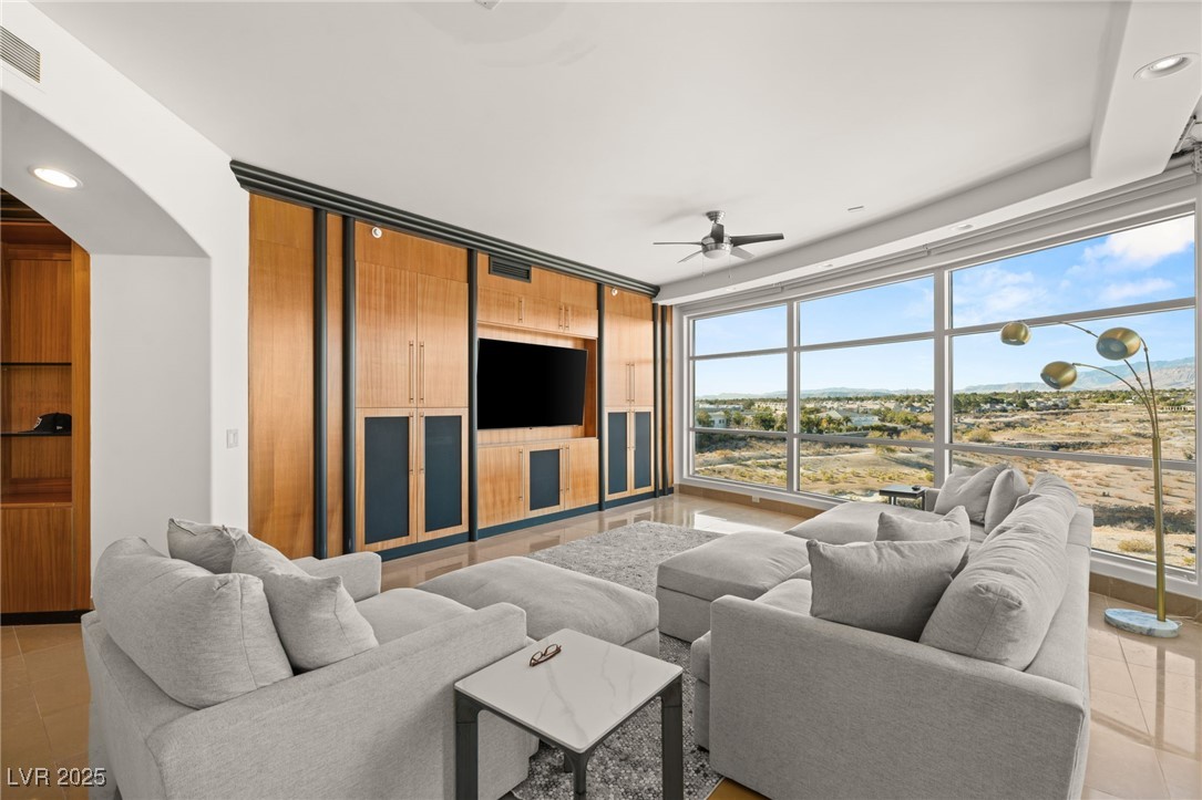 9103 Alta Drive 501