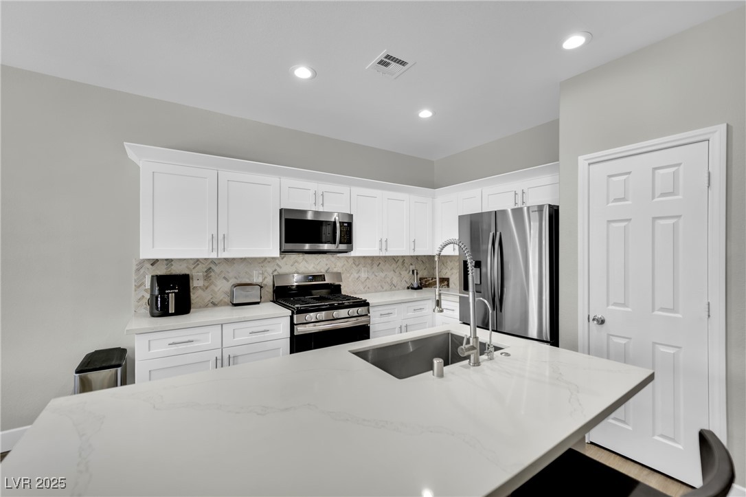 2631 Ivoryhill Street