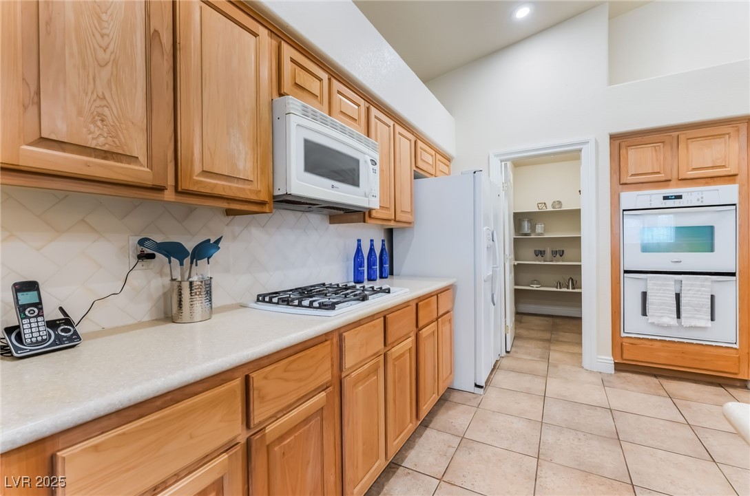 3321 Blueberry Climber Avenue