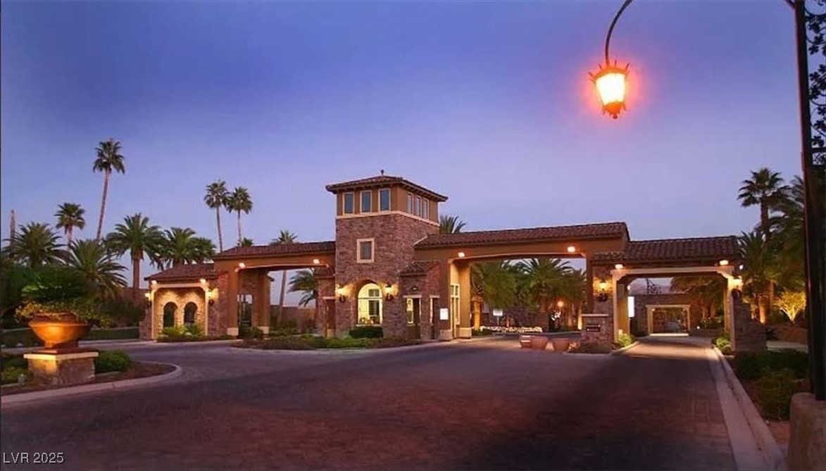 284 Via Di Citta Drive