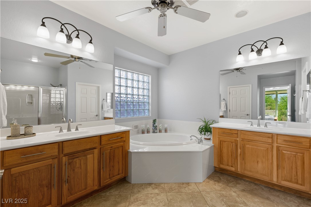 8129 Bay Colony Street