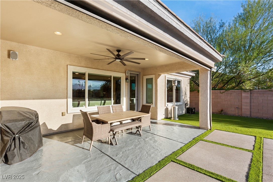 8129 Bay Colony Street