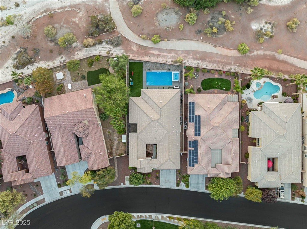 8129 Bay Colony Street