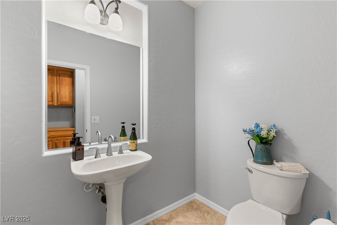 8129 Bay Colony Street