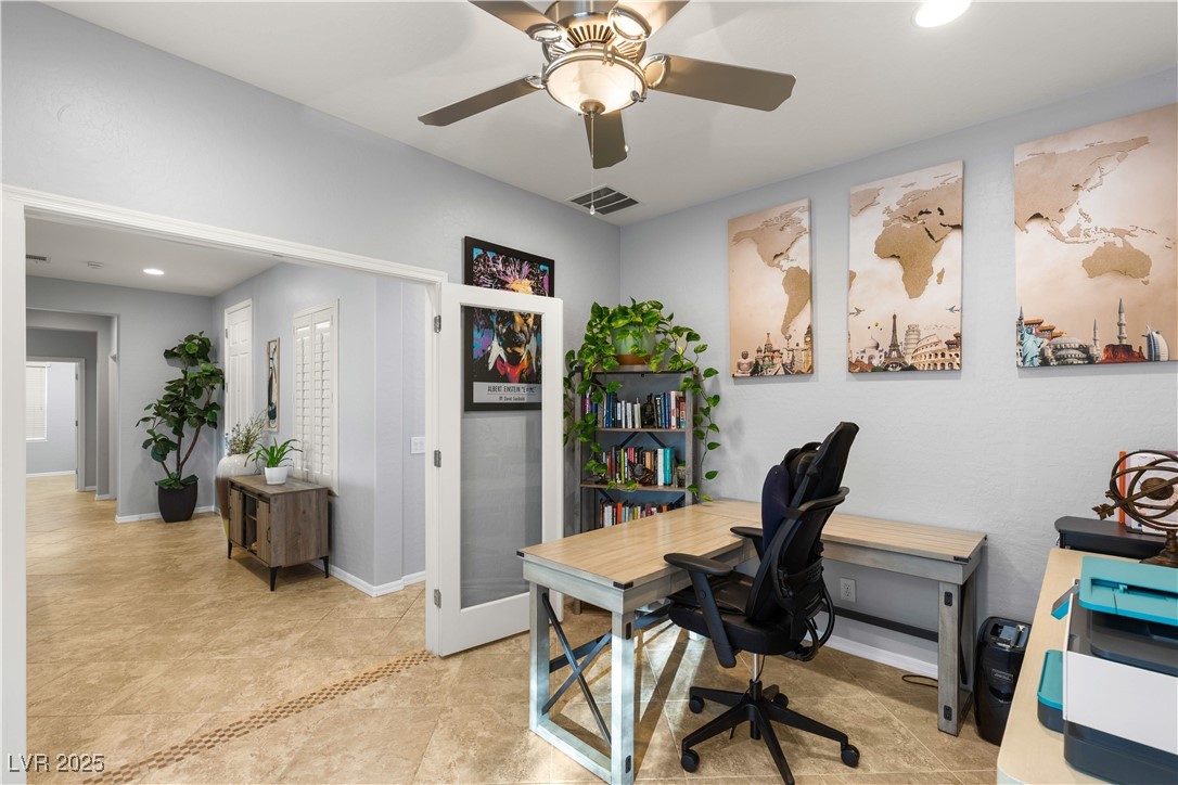 8129 Bay Colony Street