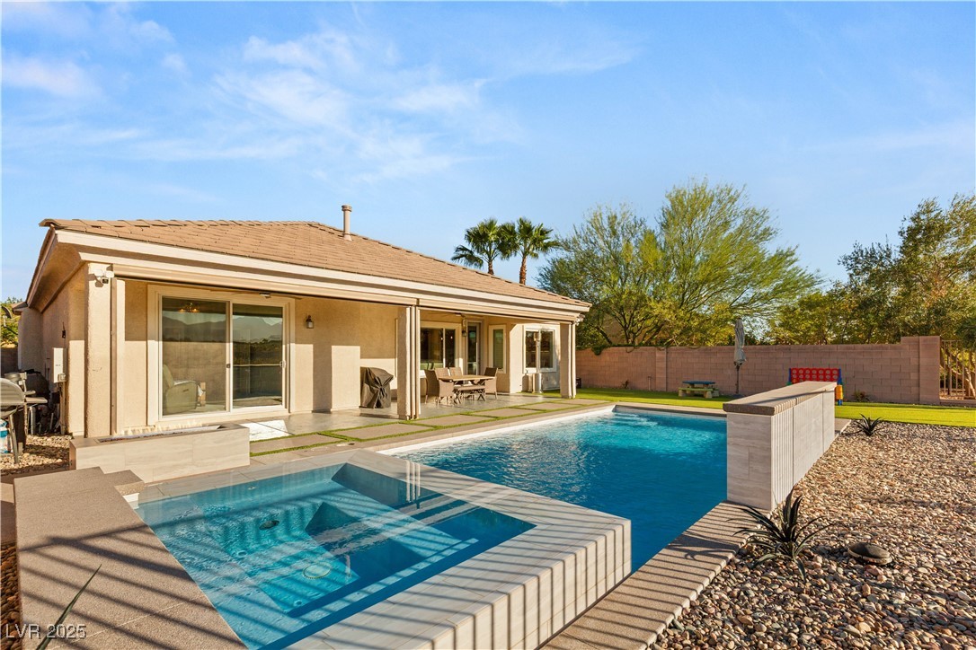 8129 Bay Colony Street