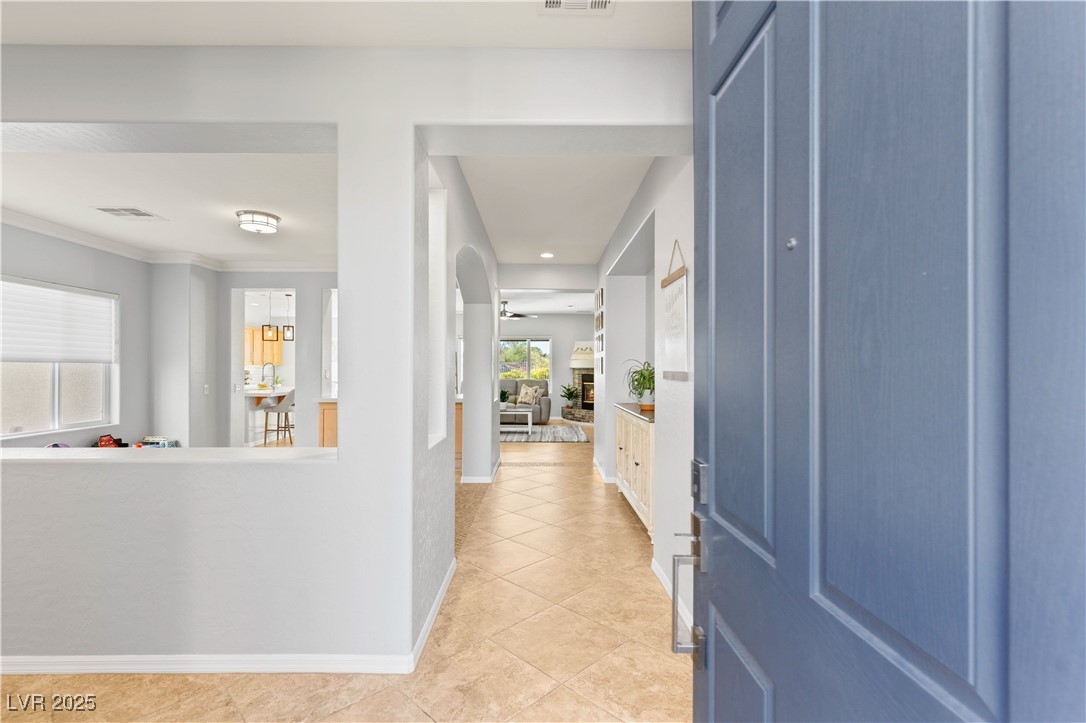 8129 Bay Colony Street