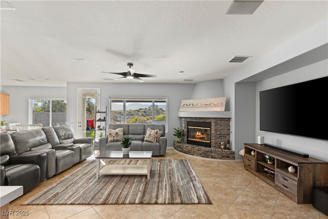 8129 Bay Colony Street