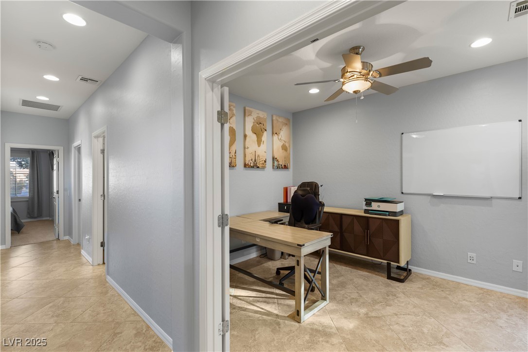 8129 Bay Colony Street