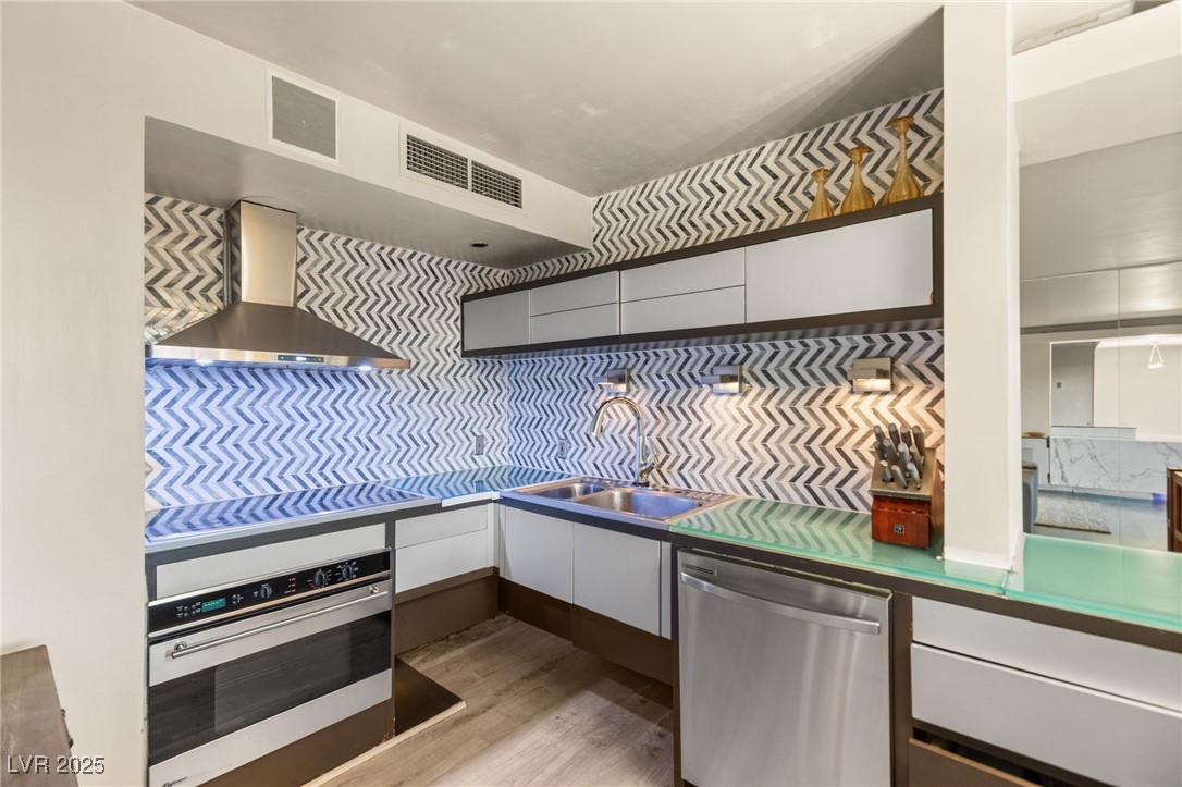 3111 Bel Air Drive 4G