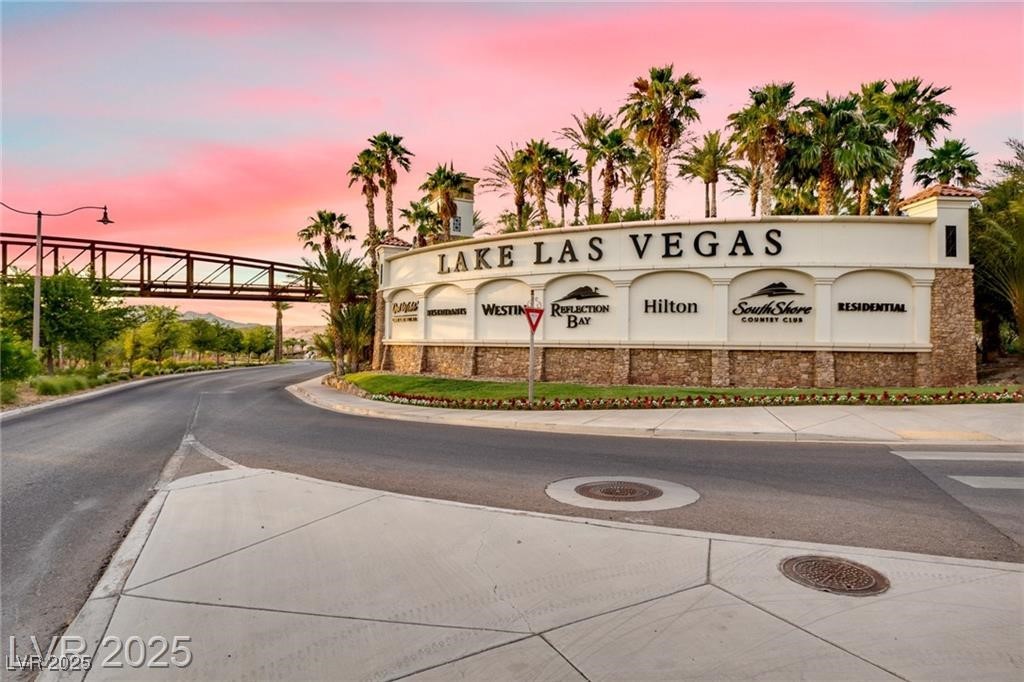 4 Via Vittorio Place