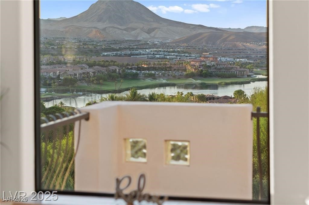 4 Via Vittorio Place