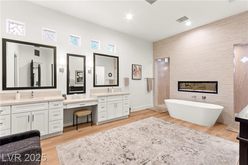 4 Via Vittorio Place