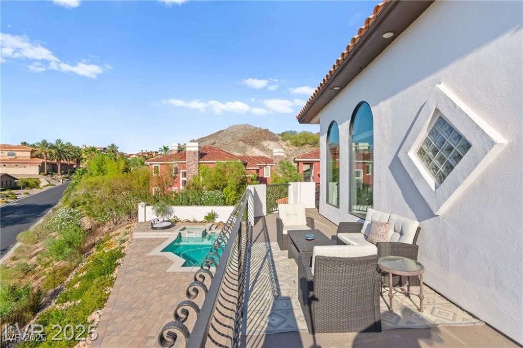 4 Via Vittorio Place