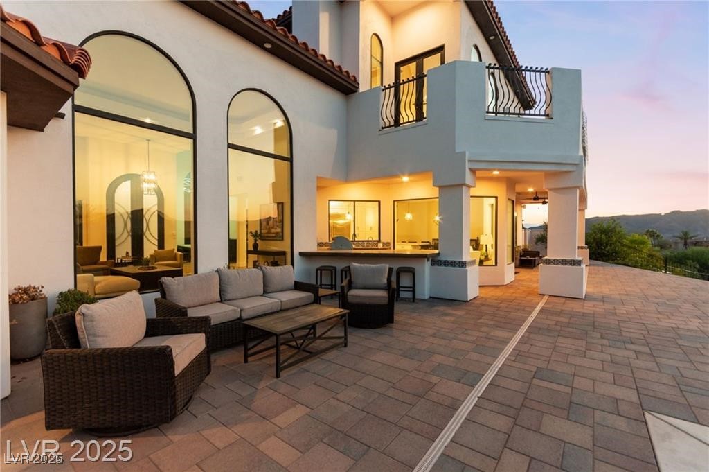 4 Via Vittorio Place