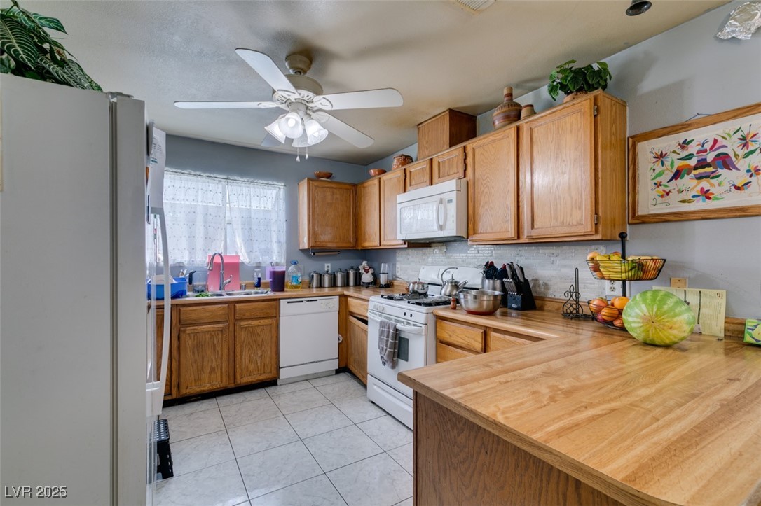 1816 North Torrey Pines Drive