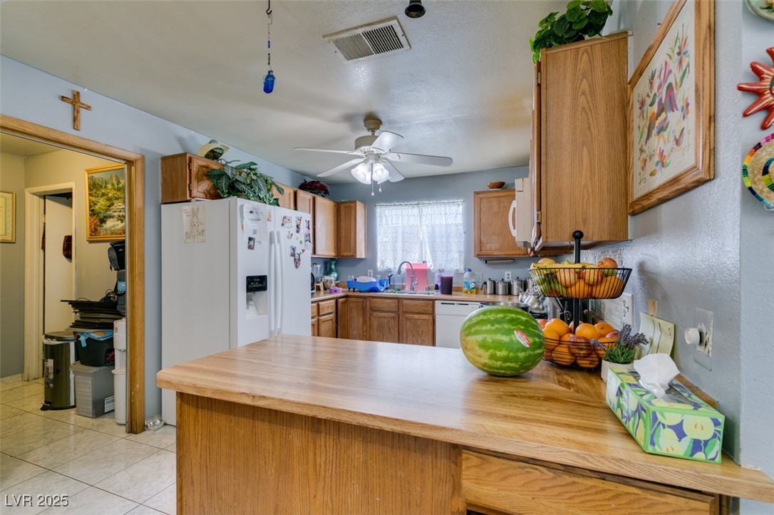 1816 North Torrey Pines Drive