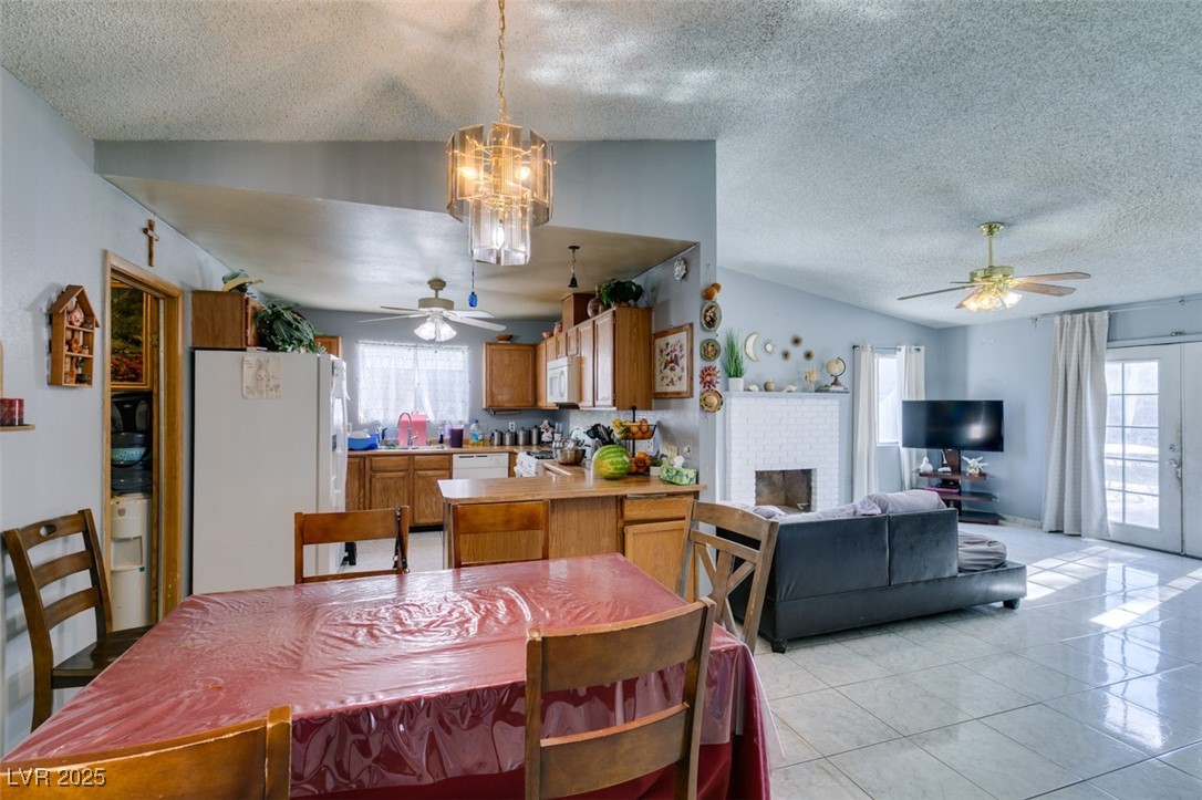 1816 North Torrey Pines Drive