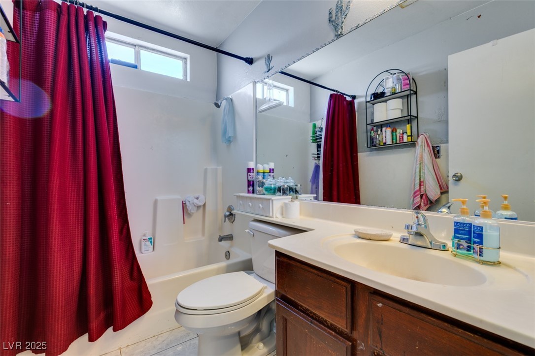 1816 North Torrey Pines Drive