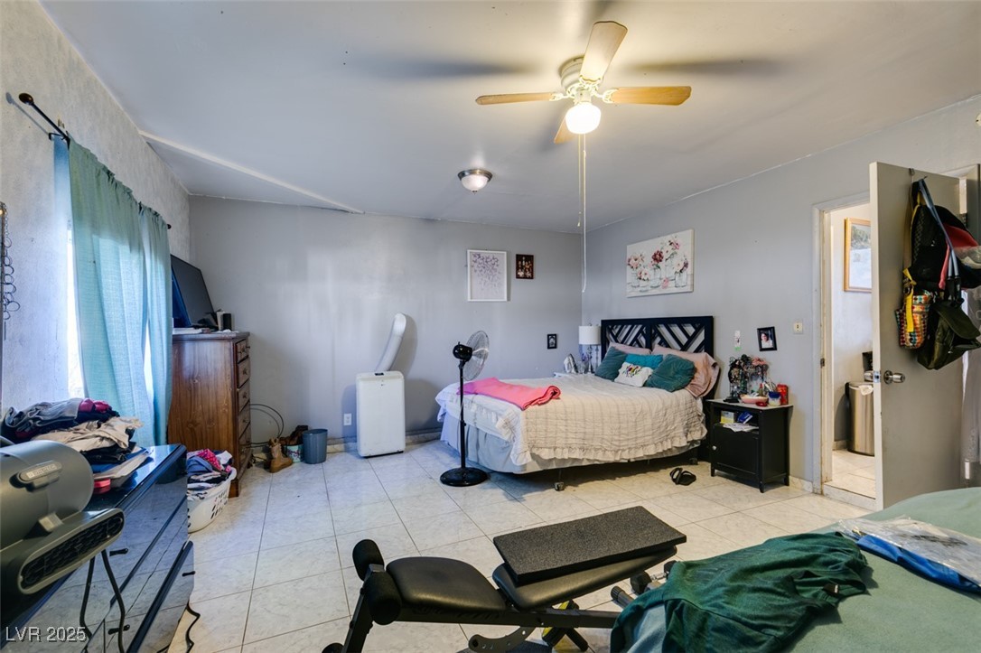 1816 North Torrey Pines Drive