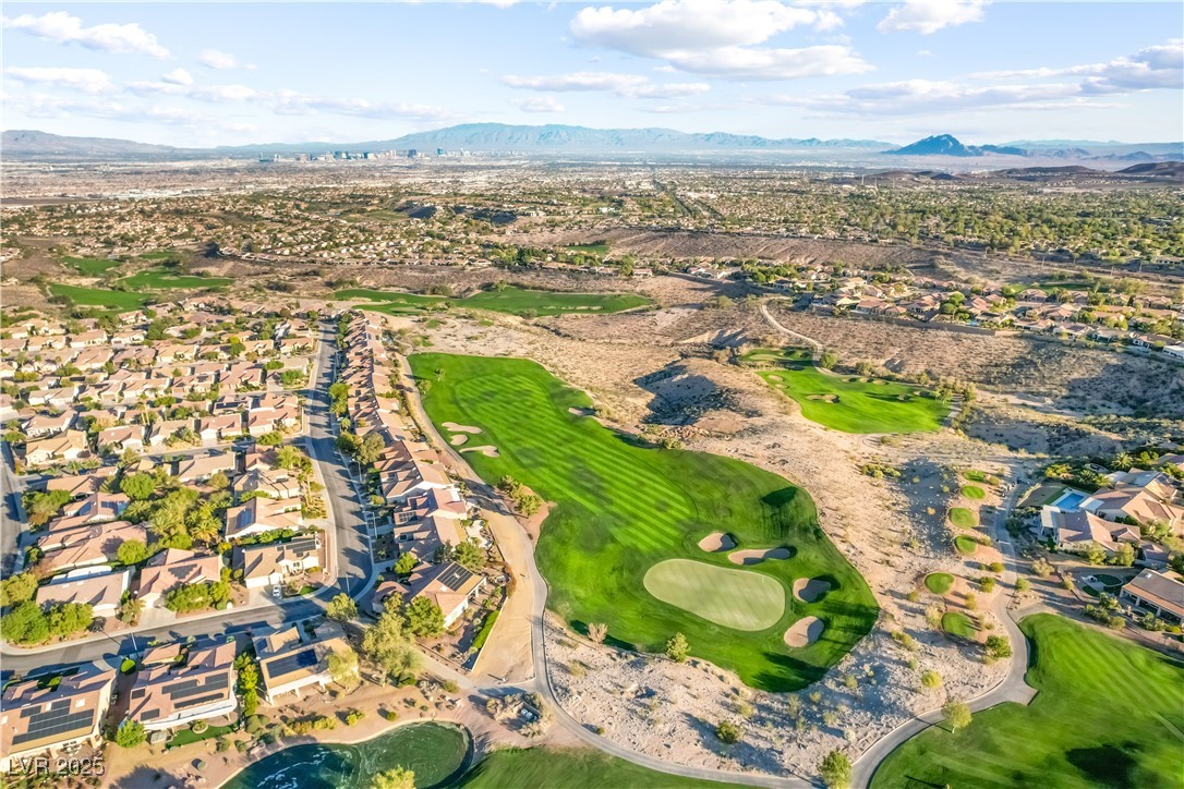 2810 Meadow Park Avenue