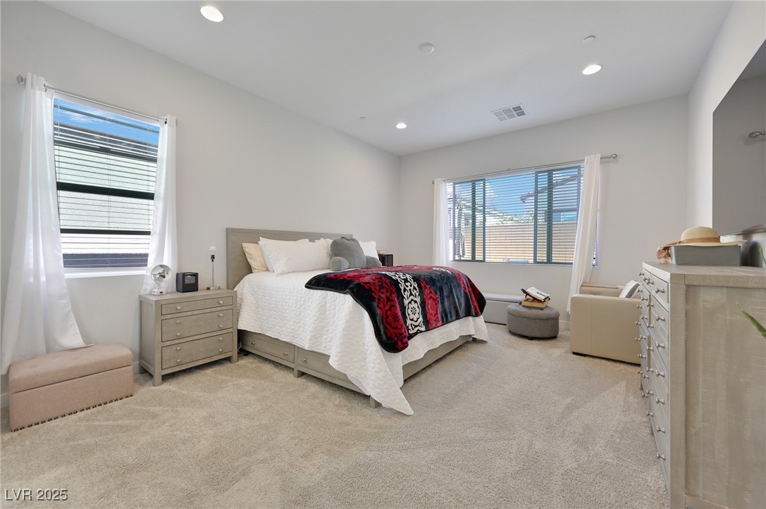 856 Klamath Springs Street