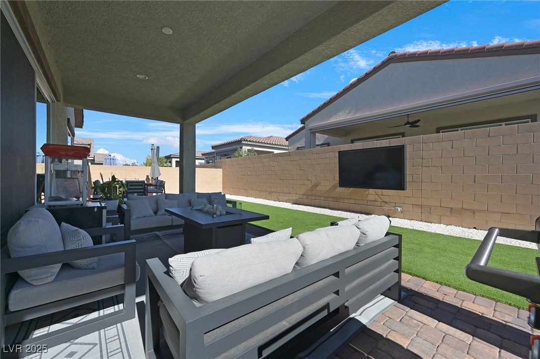 856 Klamath Springs Street