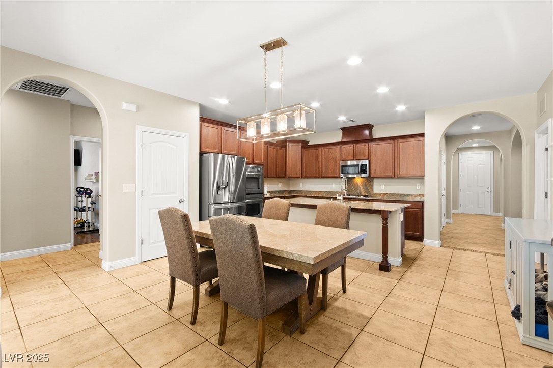 10241 Pine Ridge Peak Avenue