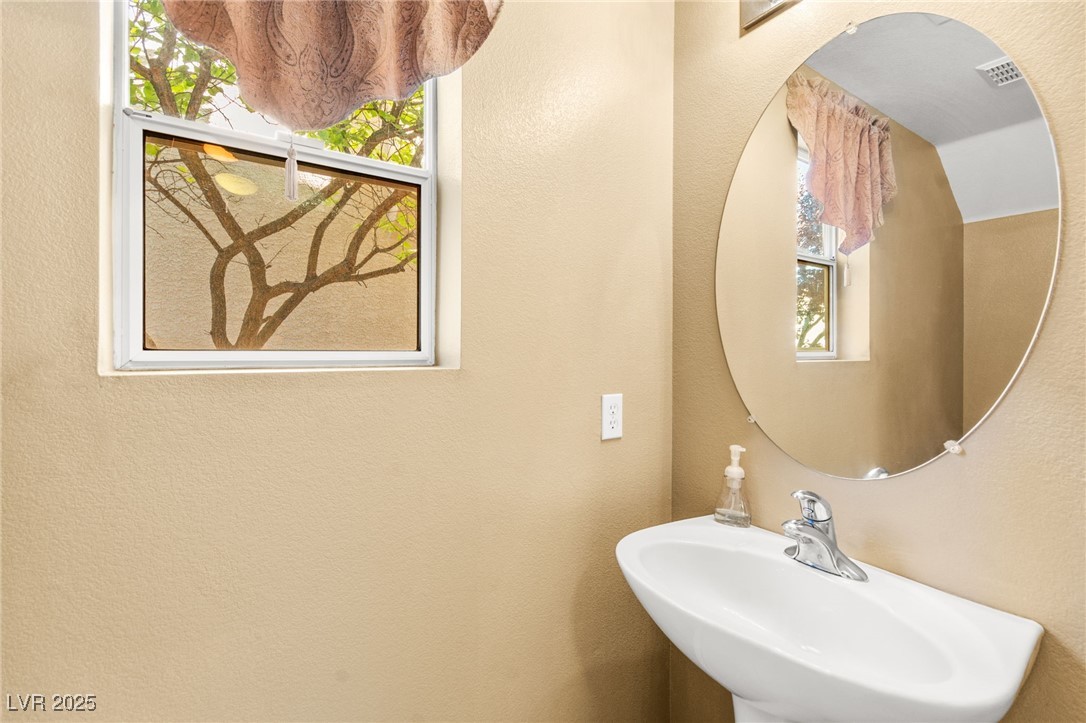 7325 Bindweed Road