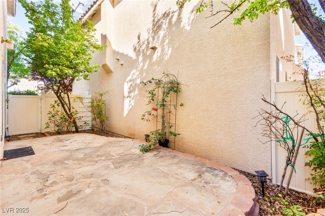 7325 Bindweed Road