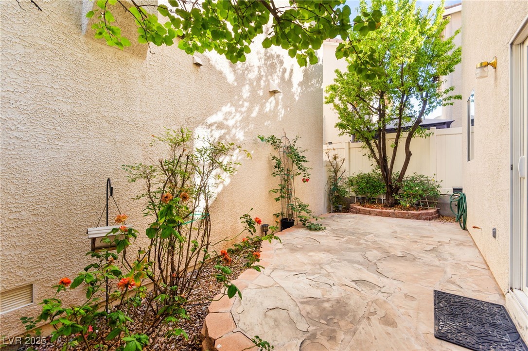 7325 Bindweed Road