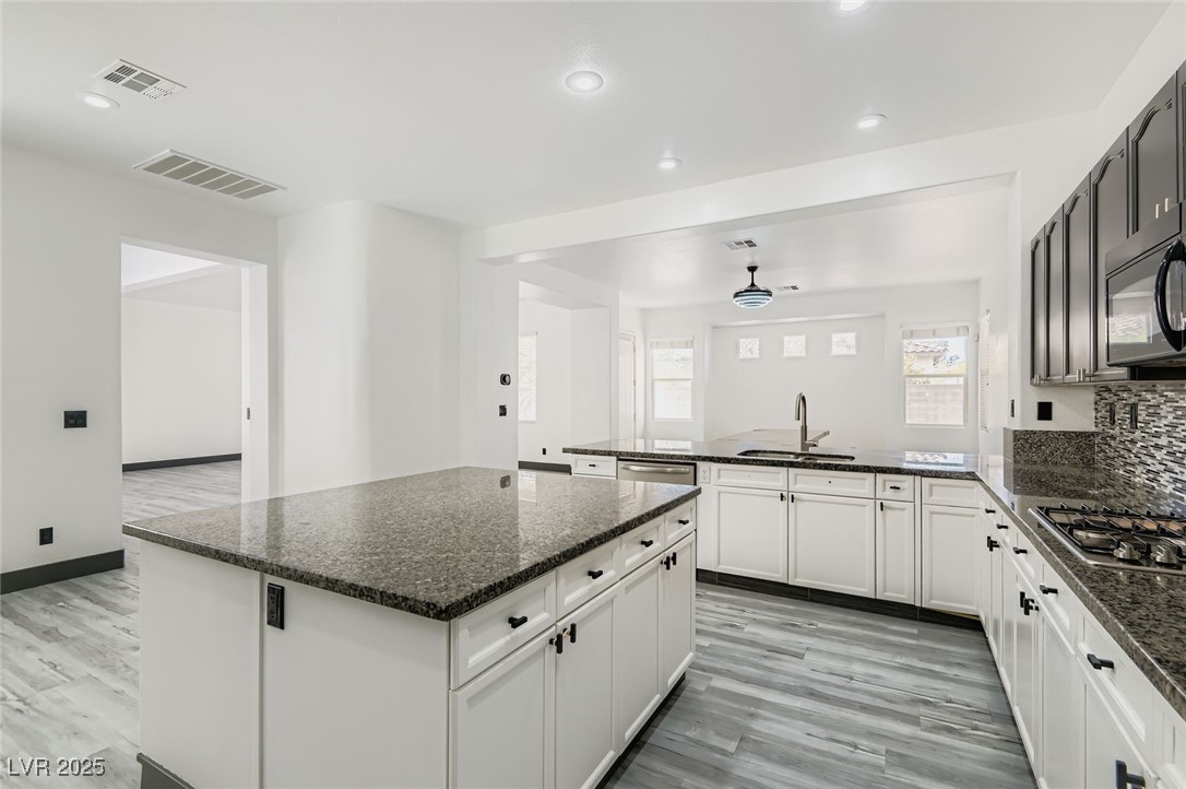 9337 Gold Lake Avenue