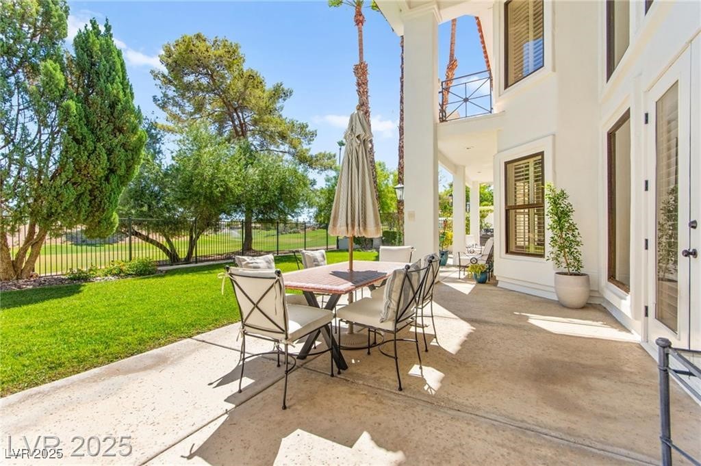 8901 Robinson Ridge Drive