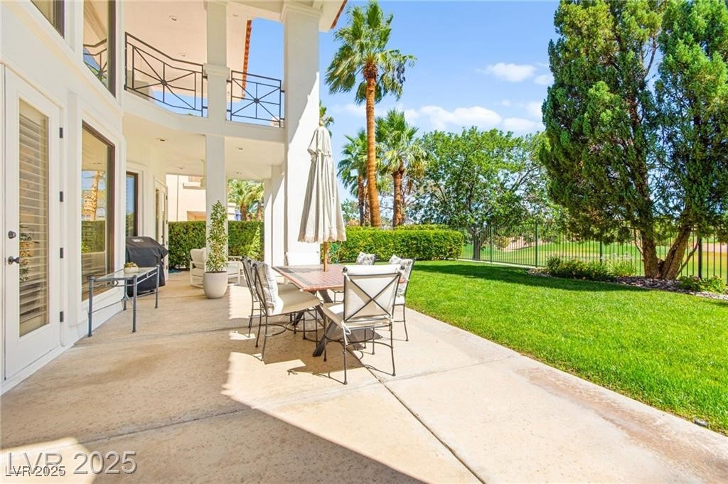 8901 Robinson Ridge Drive