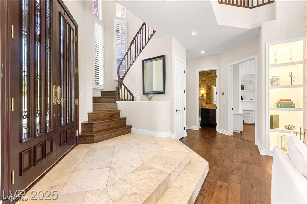 8901 Robinson Ridge Drive