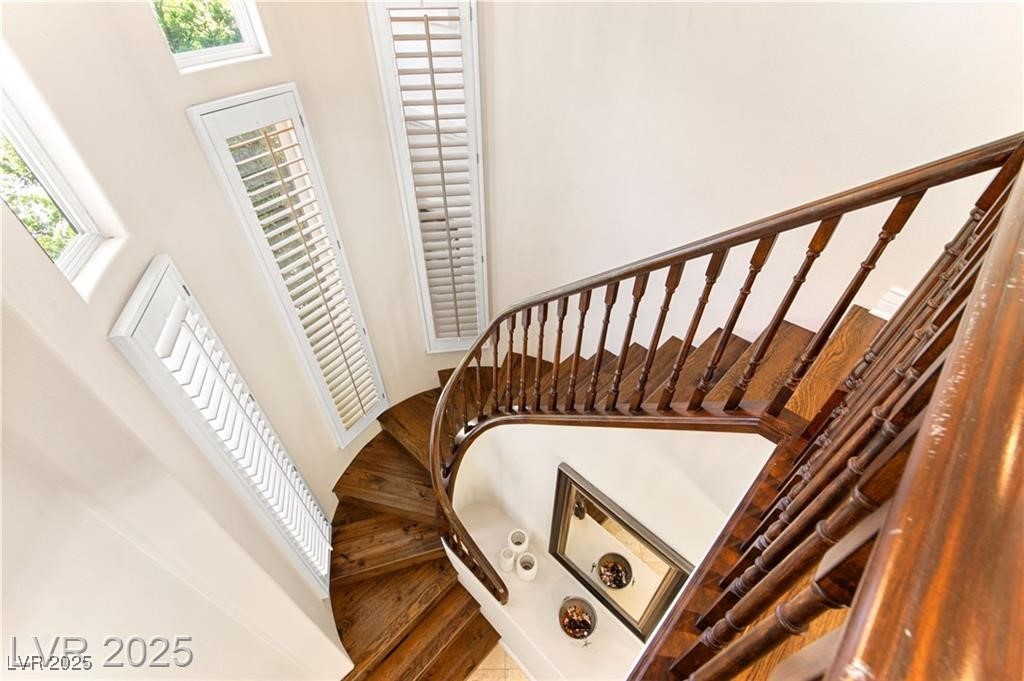 8901 Robinson Ridge Drive