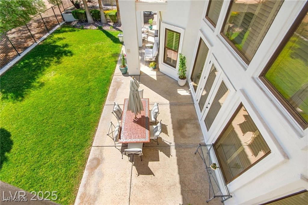 8901 Robinson Ridge Drive