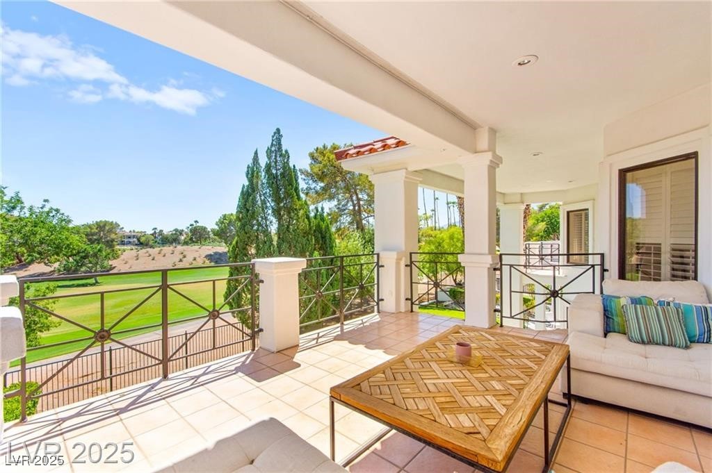 8901 Robinson Ridge Drive