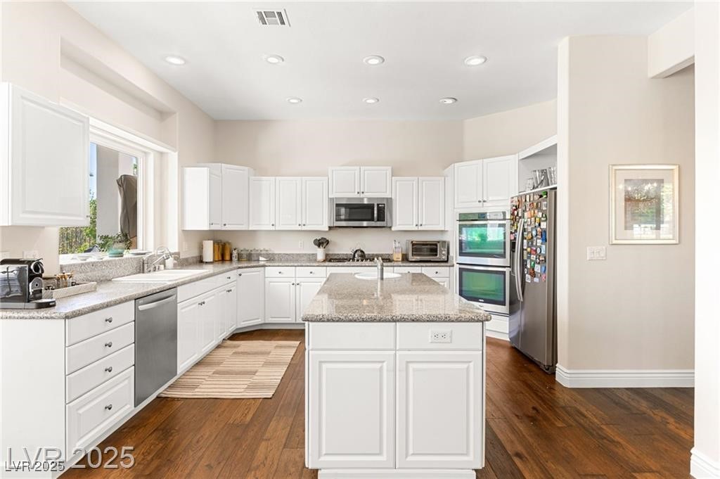 8901 Robinson Ridge Drive