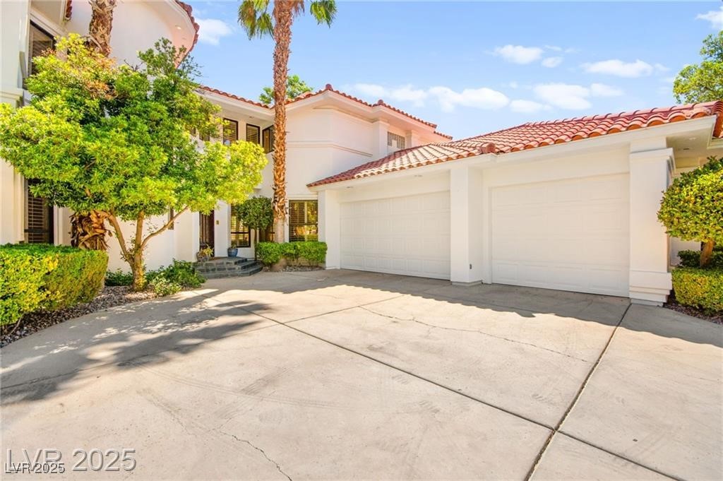 8901 Robinson Ridge Drive