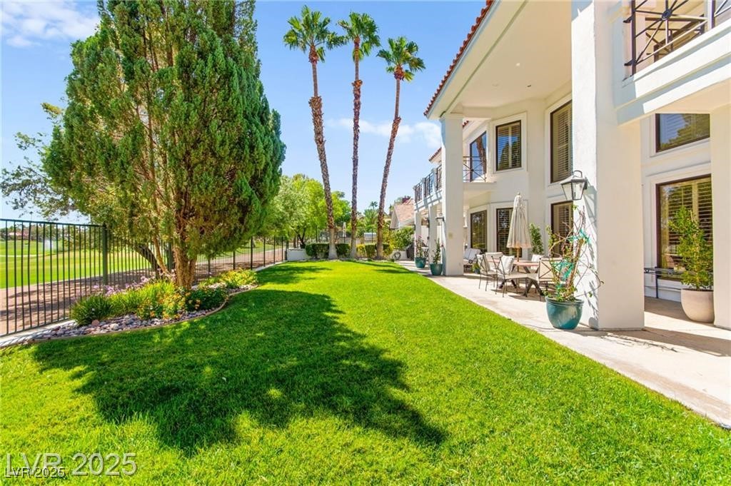 8901 Robinson Ridge Drive