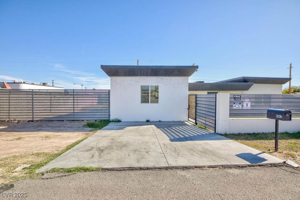 4942 Pearlite Avenue