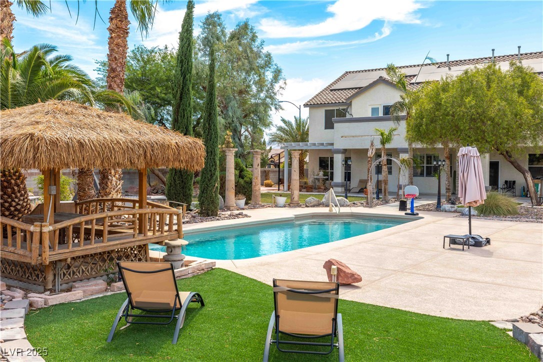 6204 Muirlands Court