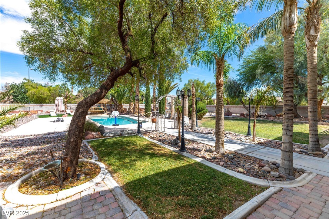 6204 Muirlands Court