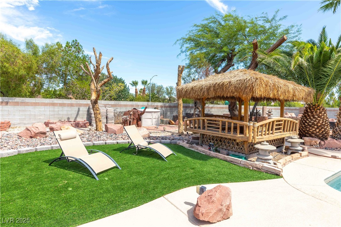 6204 Muirlands Court