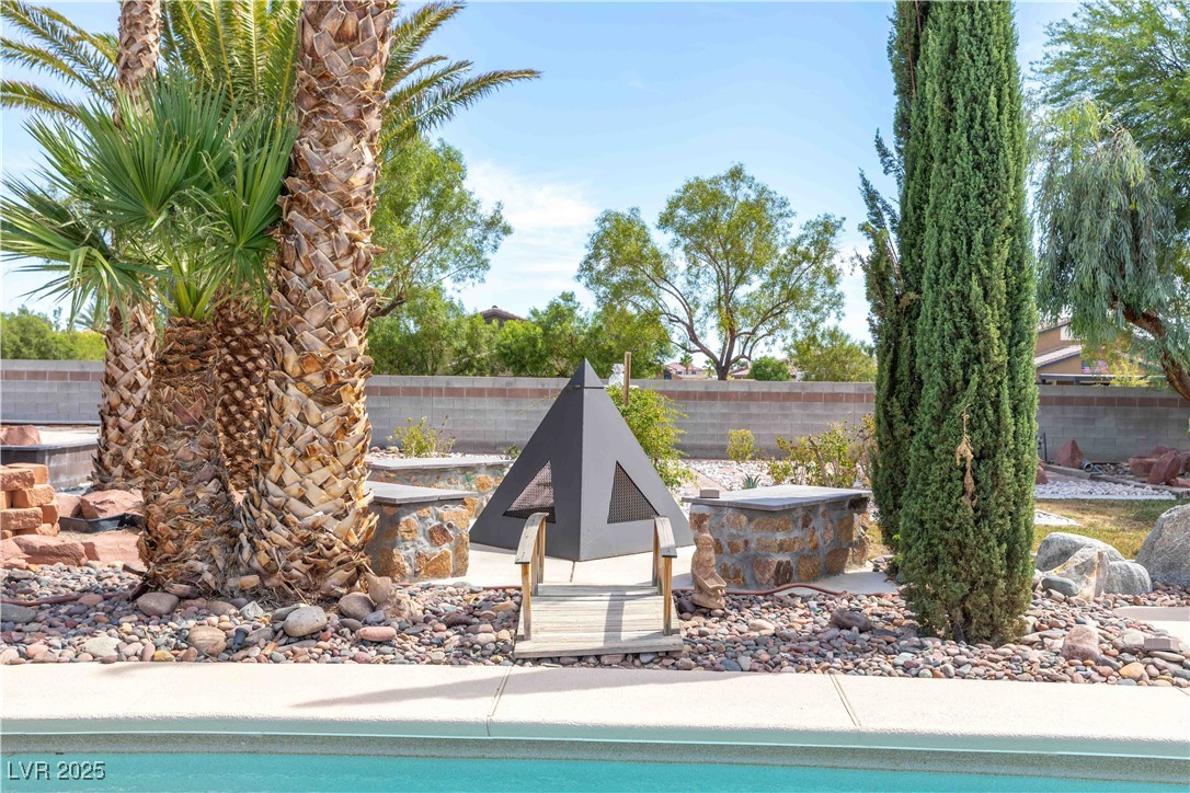 6204 Muirlands Court