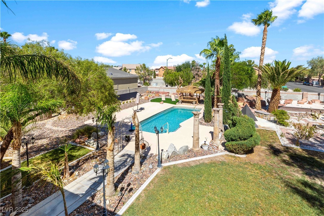 6204 Muirlands Court